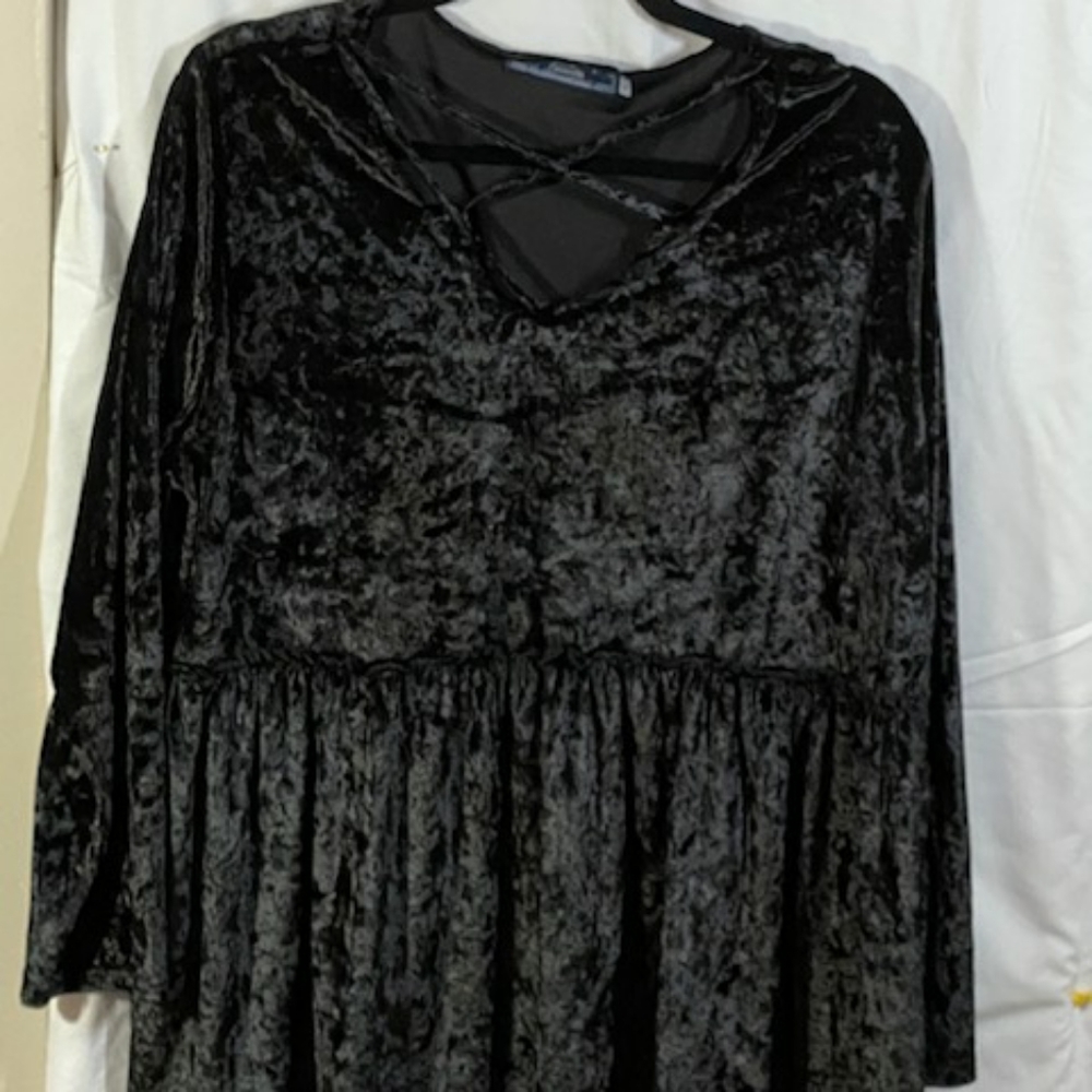Black velvetine shirt